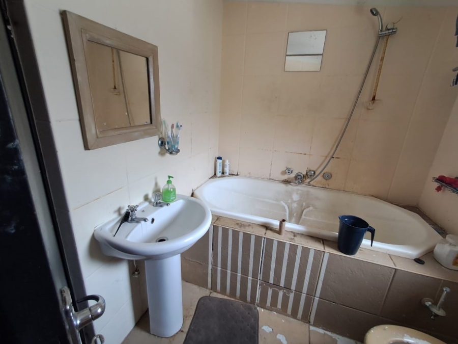 Commercial Property for Sale in Bergsig Western Cape